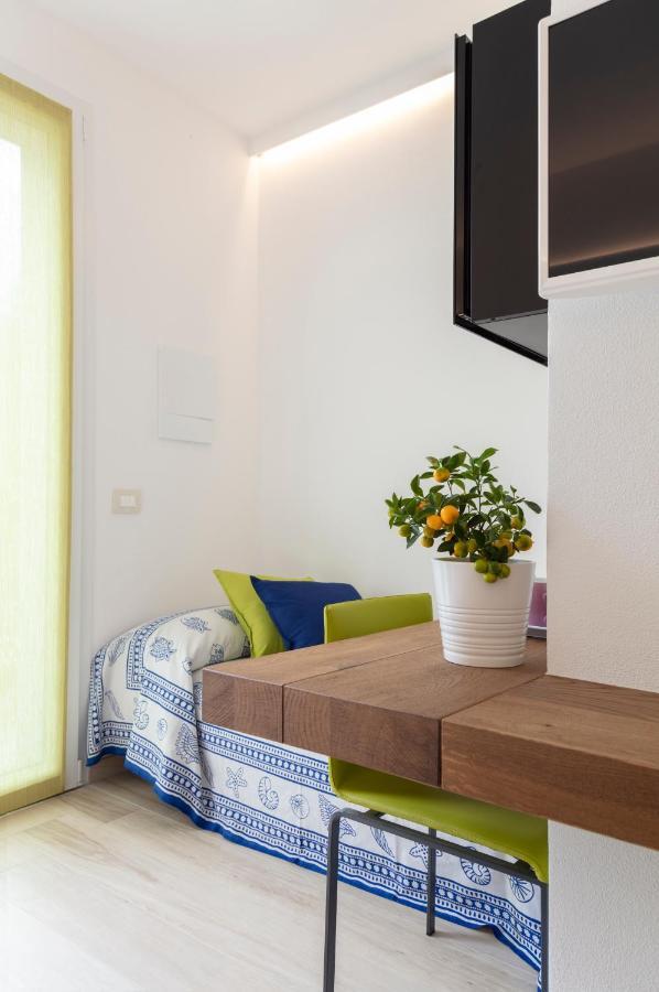 Aria Design B&B Levanto Bagian luar foto